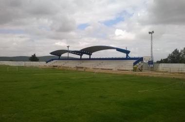 Graderío cubierto campo futbol Medellín